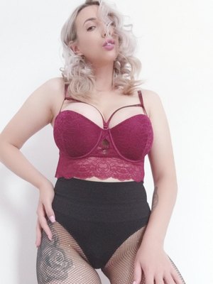 Allayah (Chaturbate)