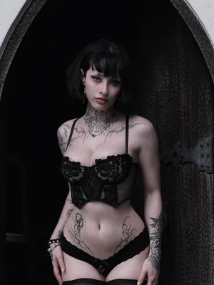 Mary The Vamp