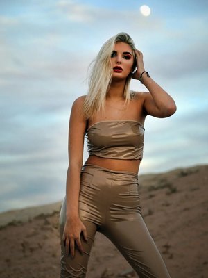 Amber Mezner