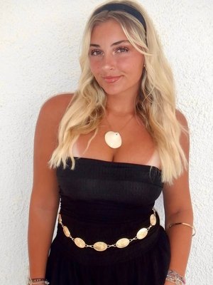 Olyvia Collins
