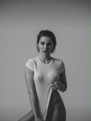Roxy Fox