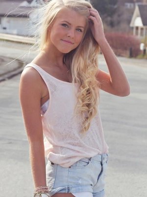 Aurora Mohn