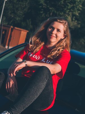 Awesome Elina