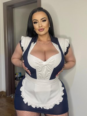Busty Lora