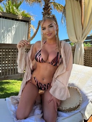 Aleksandra Szklarz
