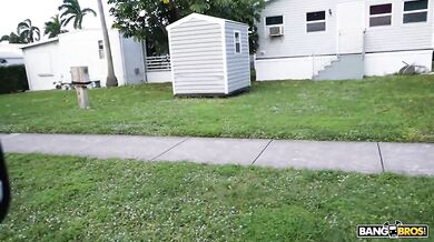 Kimberly Brix In Bang Bus