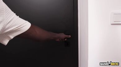 BANGBROS - Hot maid Isabella De Laa gets spanking from her black employer