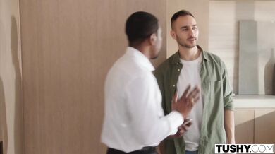 Scarlett Alexis takes two big cocks at once for a mind-blowing DP finish