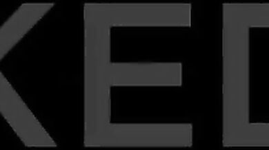 Petite Emiri Momota gets her walls pulverized by a massive BBC during office hours